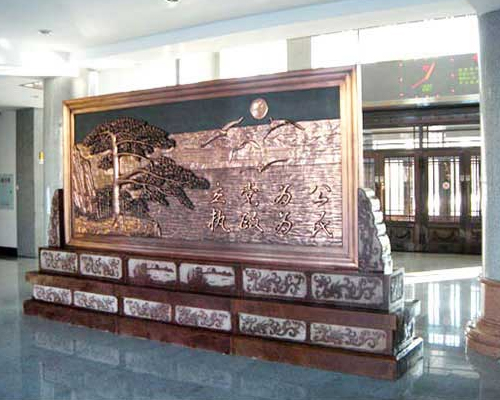 黑龙江嘉荫某单位定做的天然大理石底座全铜框大型屏风